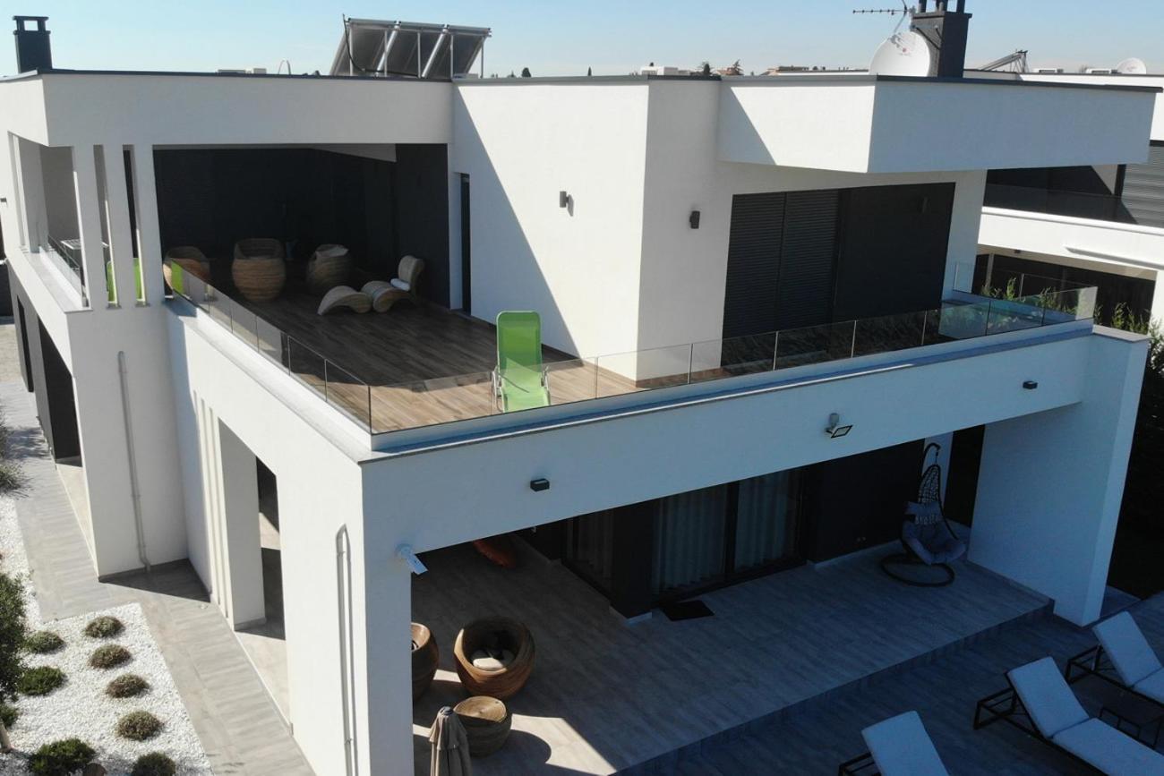 Villa Ula In Pula With Heated Pool And Sauna Luaran gambar