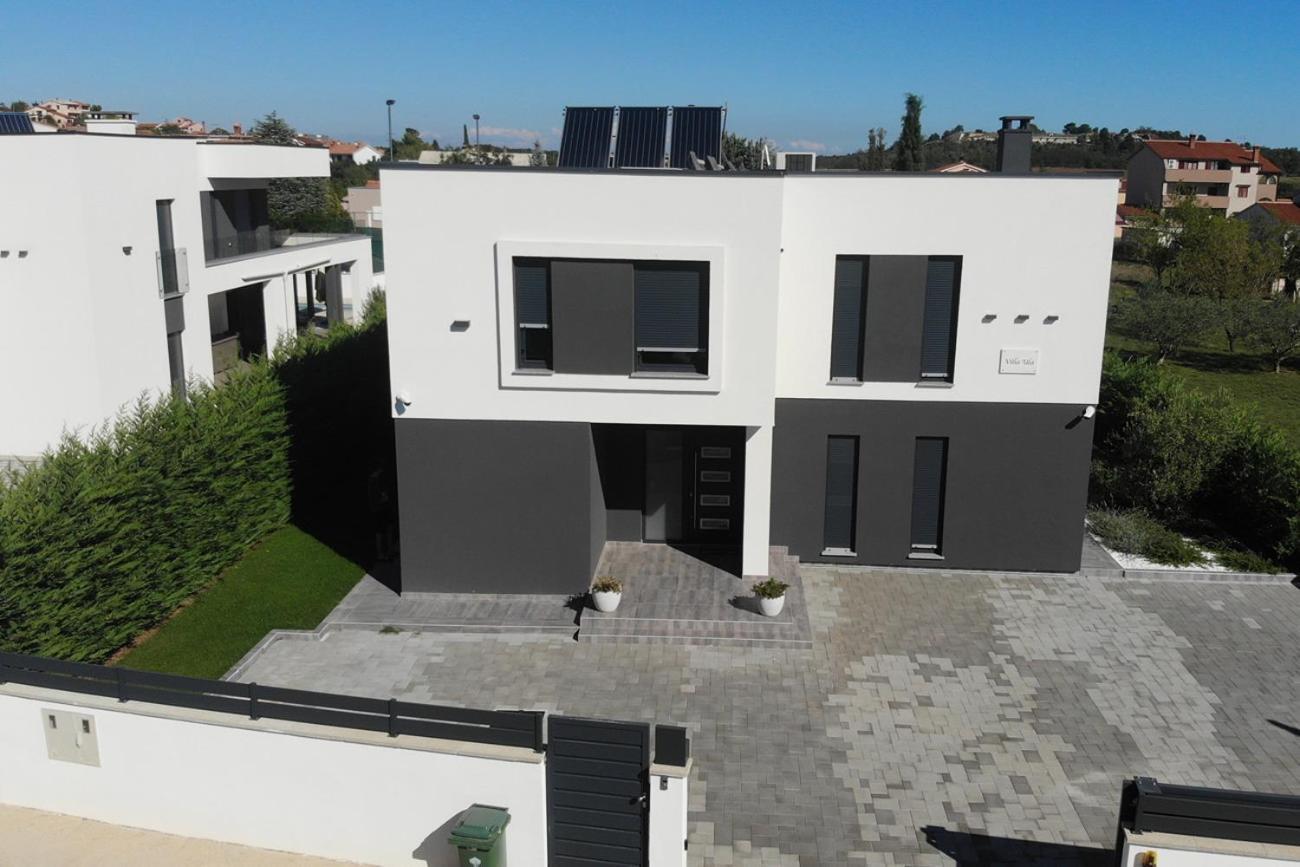 Villa Ula In Pula With Heated Pool And Sauna Luaran gambar