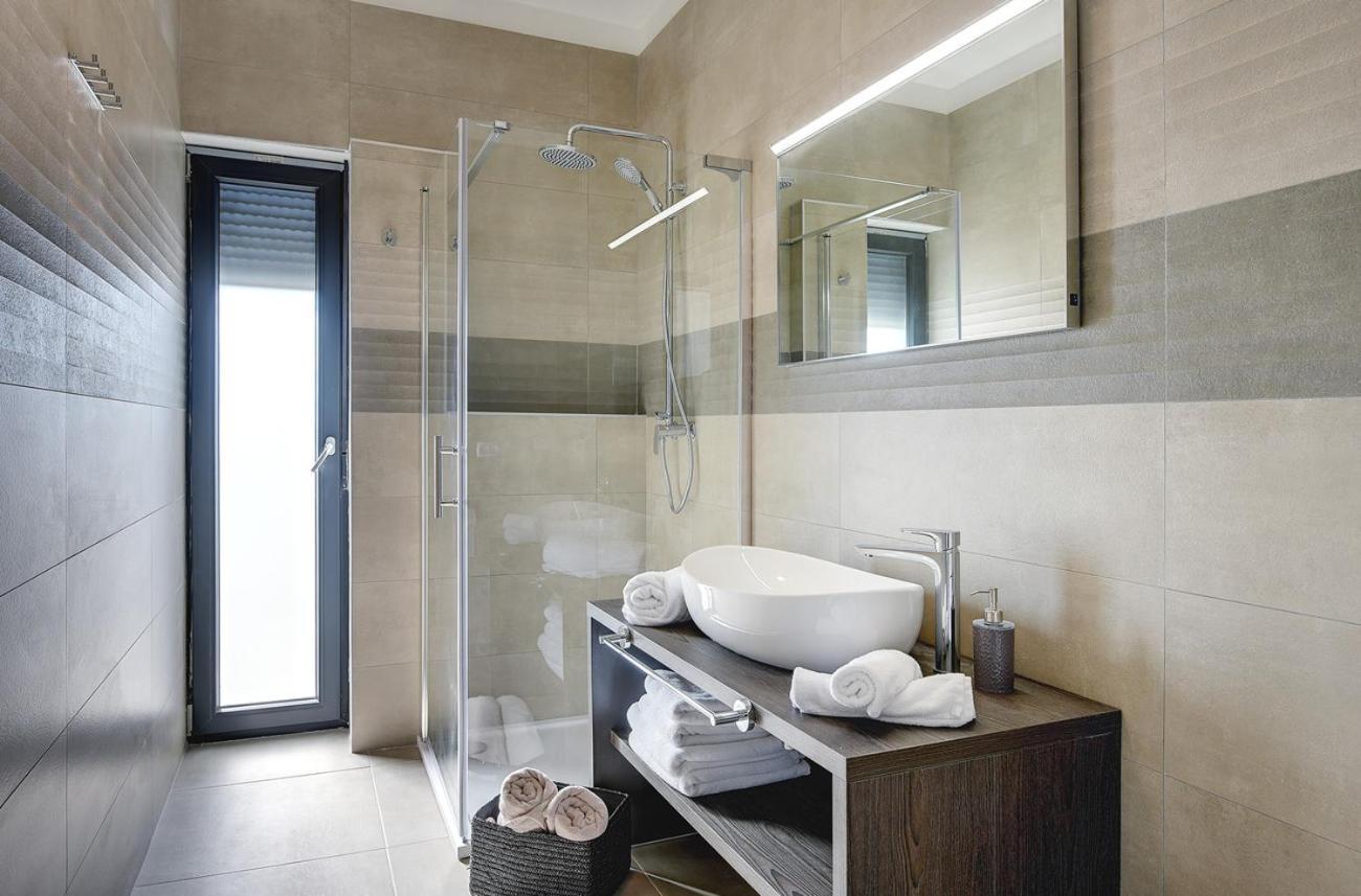 Villa Ula In Pula With Heated Pool And Sauna Luaran gambar