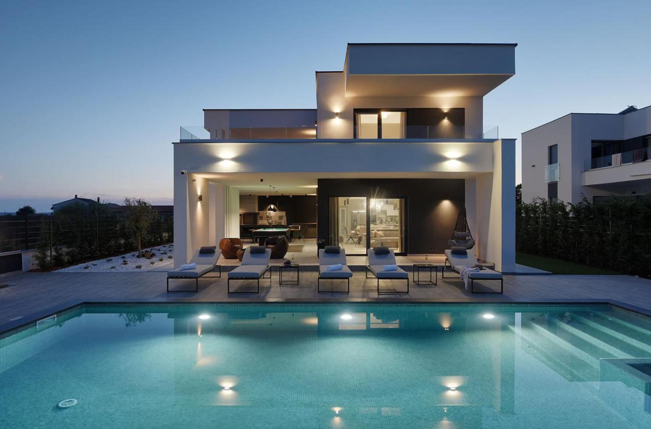 Villa Ula In Pula With Heated Pool And Sauna Luaran gambar